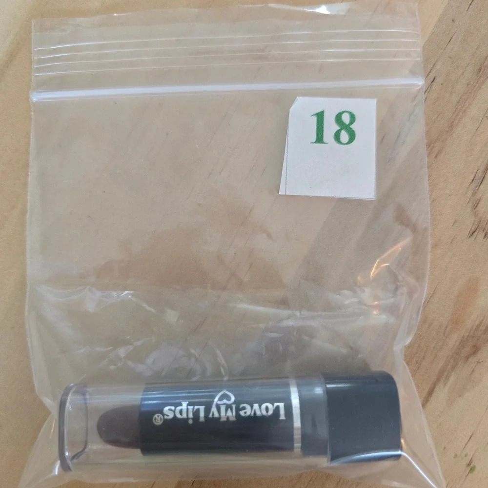 Bari Cosmetics Love My‎ Lips Lipstick 452 Pure Plum Frosted Deep Purple Shimmer